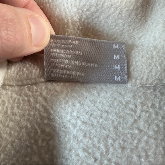 Columbia Women’s Cream and Gray Fleece Pullover - Picture 6 of 8